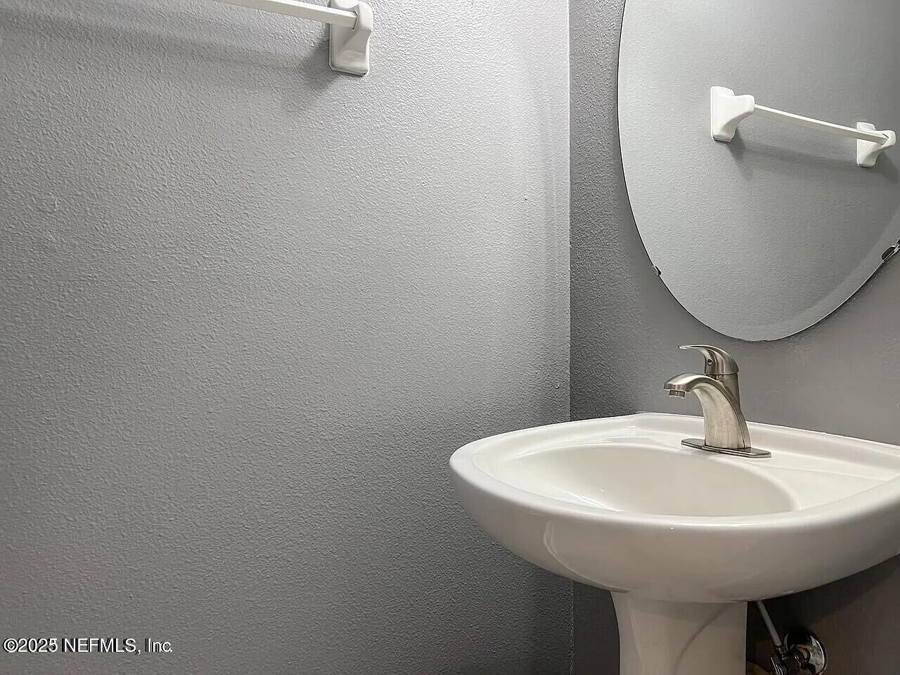 3563 Twisted Tree Lane Jacksonville, FL 32216 - Photo 5 of 23 3563 Twisted Tree Ln, Jacksonville 32216