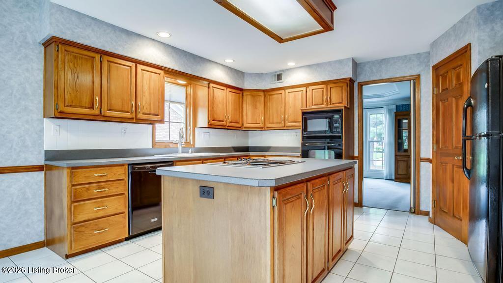 10306 Spring Meyer Road Louisville, KY 40223 - Photo 14 of 73 10306_SpringMayerRd_40223_710
