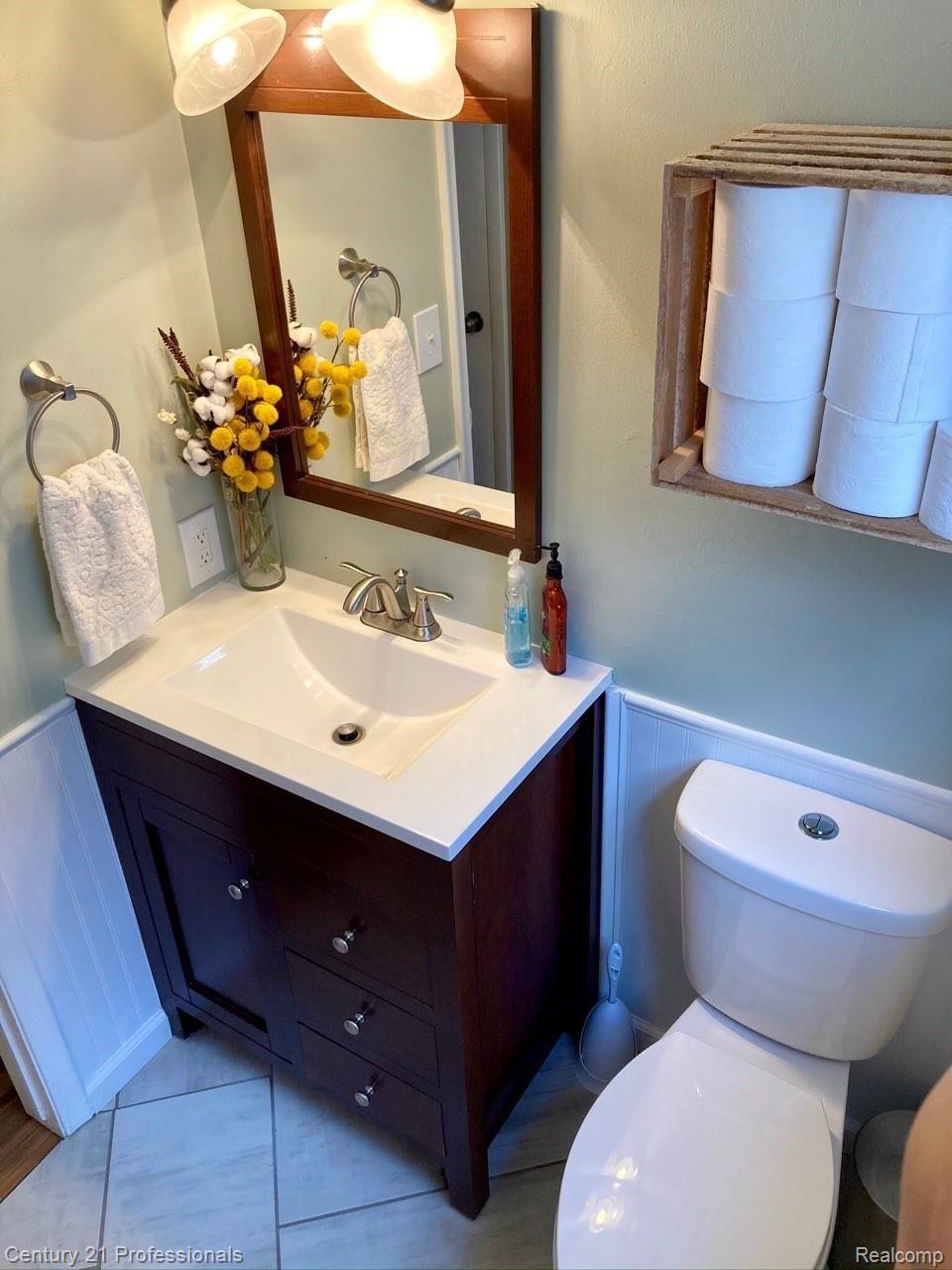 5495 Copley Square Road Grand Blanc, MI 48439 - Photo 11 of 35 IMG_0047.jpg
