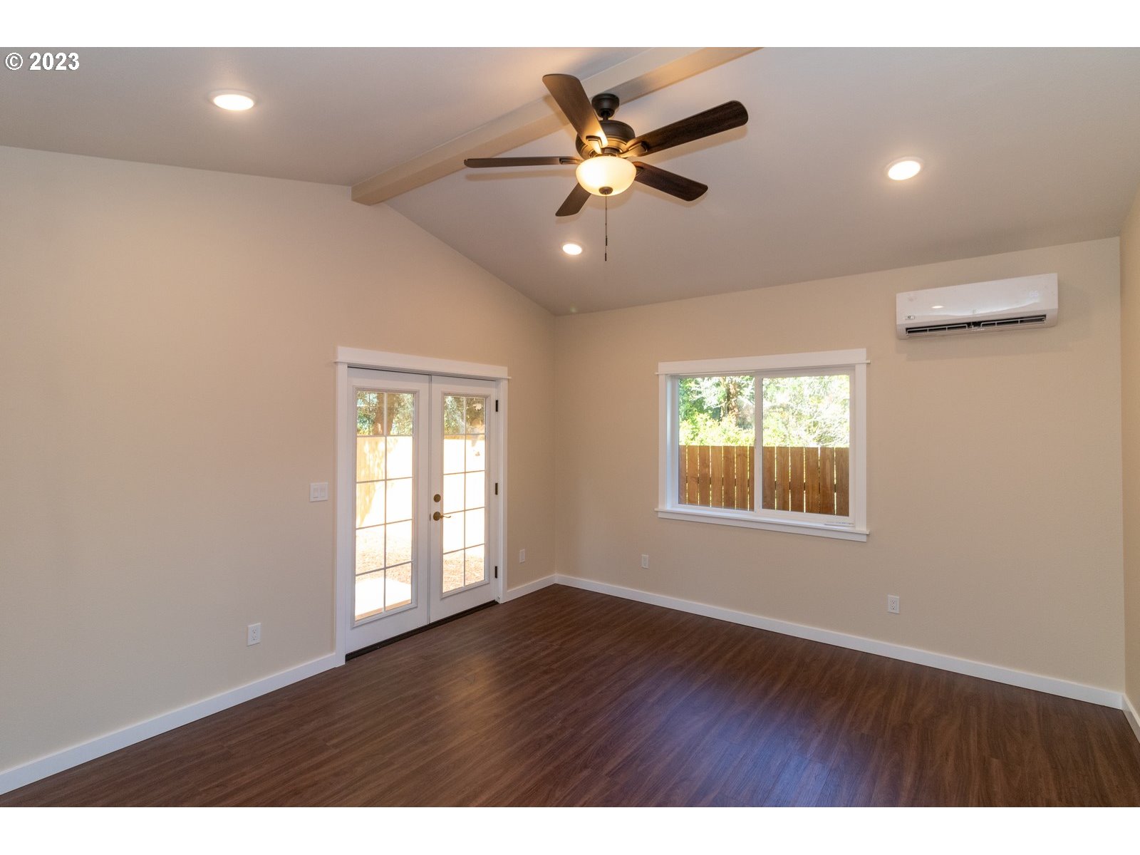 561 Hemlock Street Florence, OR 97439 - Photo 15 of 33 Gallery Image 15