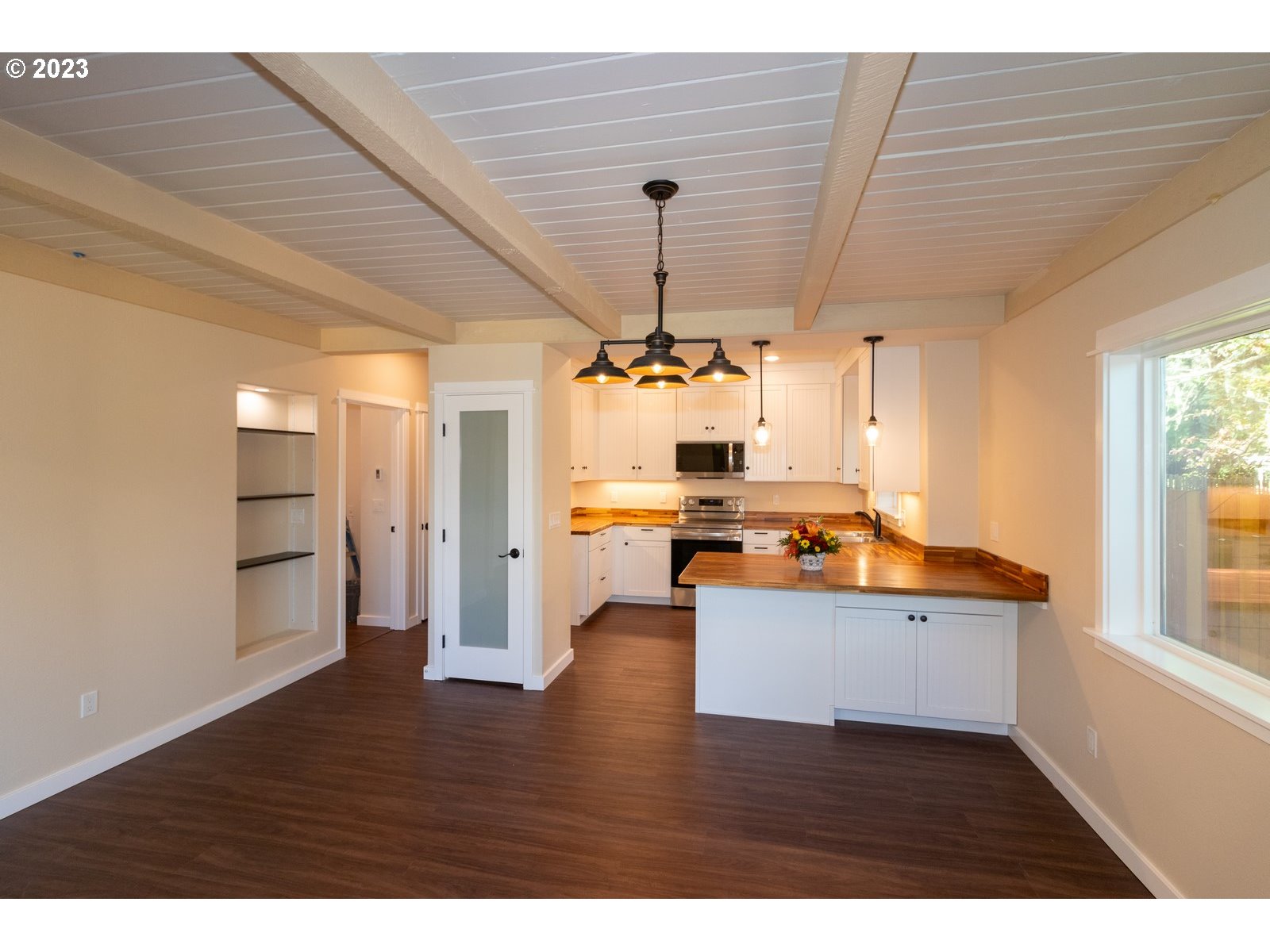 561 Hemlock Street Florence, OR 97439 - Photo 7 of 33 Gallery Image 7