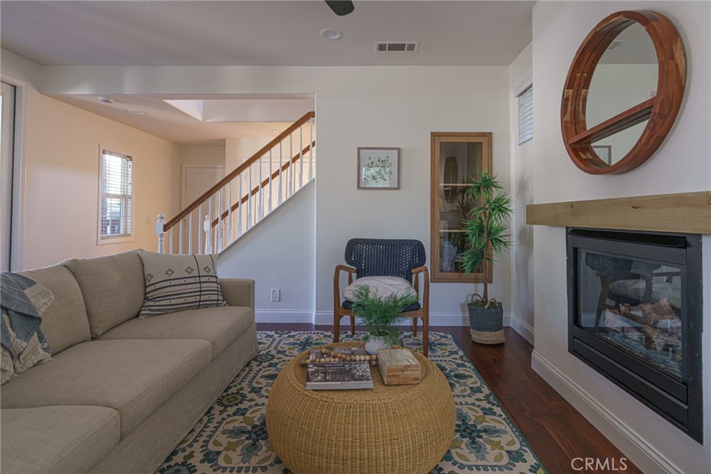 17 Oatfield Farm Ladera Ranch, CA 92694 - Photo 14 of 57 A perspective looking towards the living room standing at the kitchen sink.