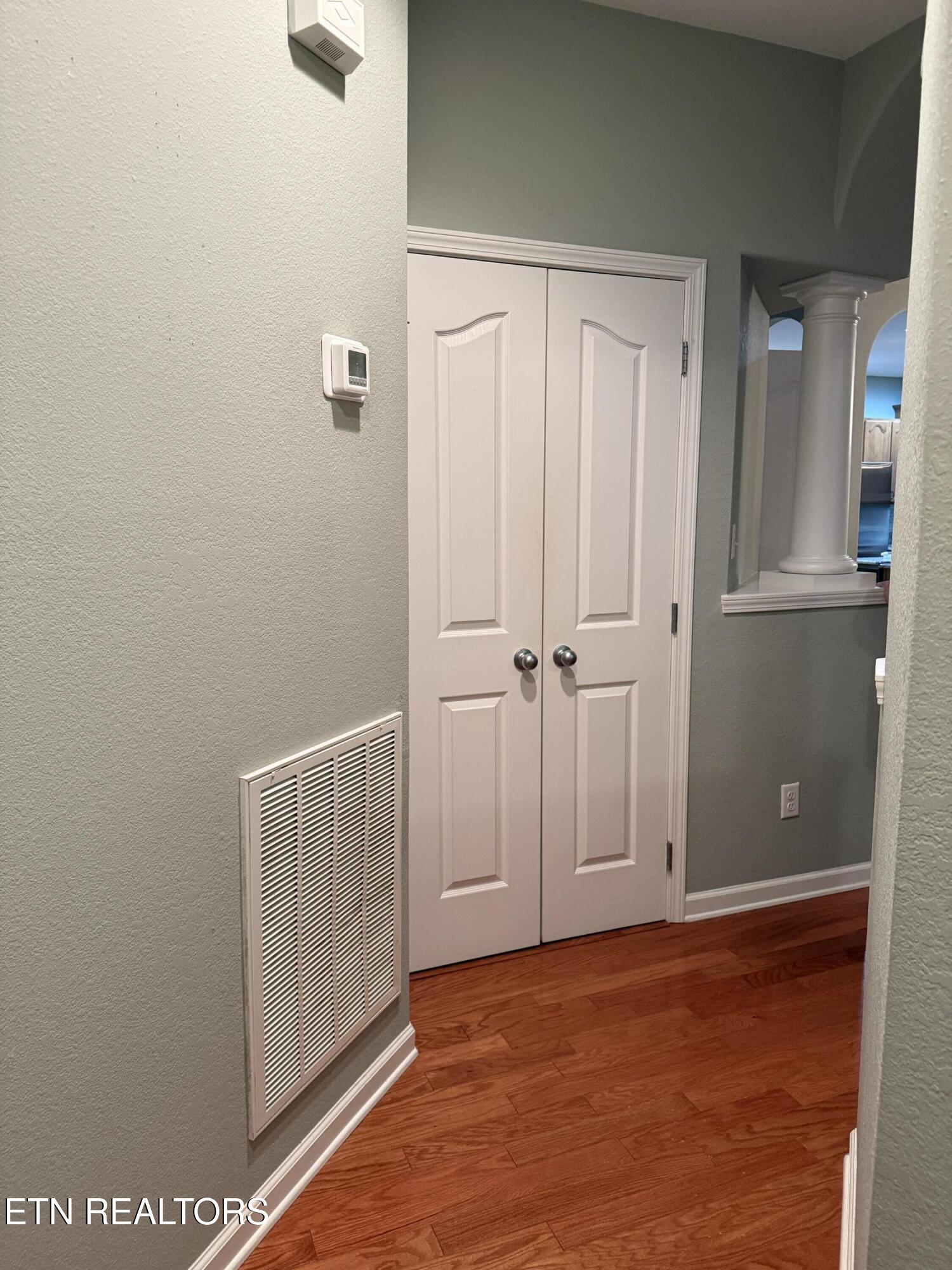 7250 Oakfield Lane Powell, TN 37849 - Photo 14 of 28 Hall to primary bedroom