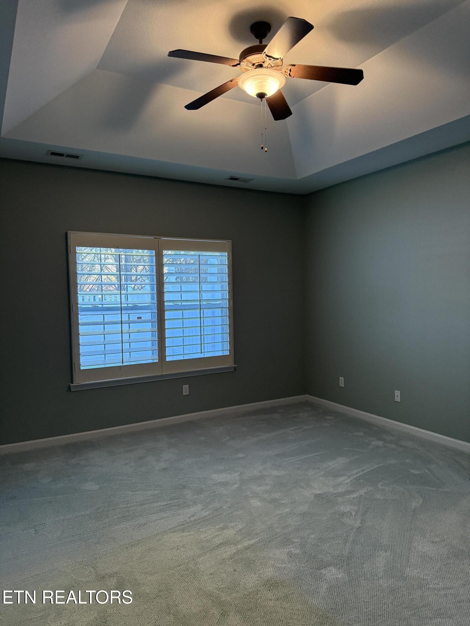 7250 Oakfield Lane Powell, TN 37849 - Photo 17 of 28 primary bedroom