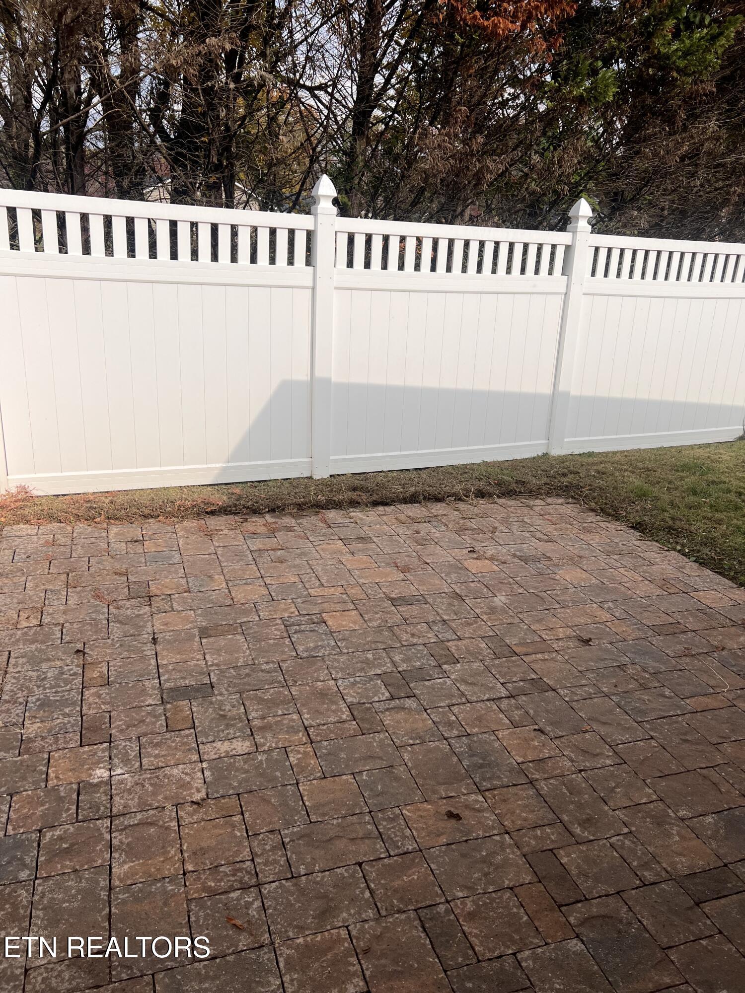 7250 Oakfield Lane Powell, TN 37849 - Photo 27 of 28 patio