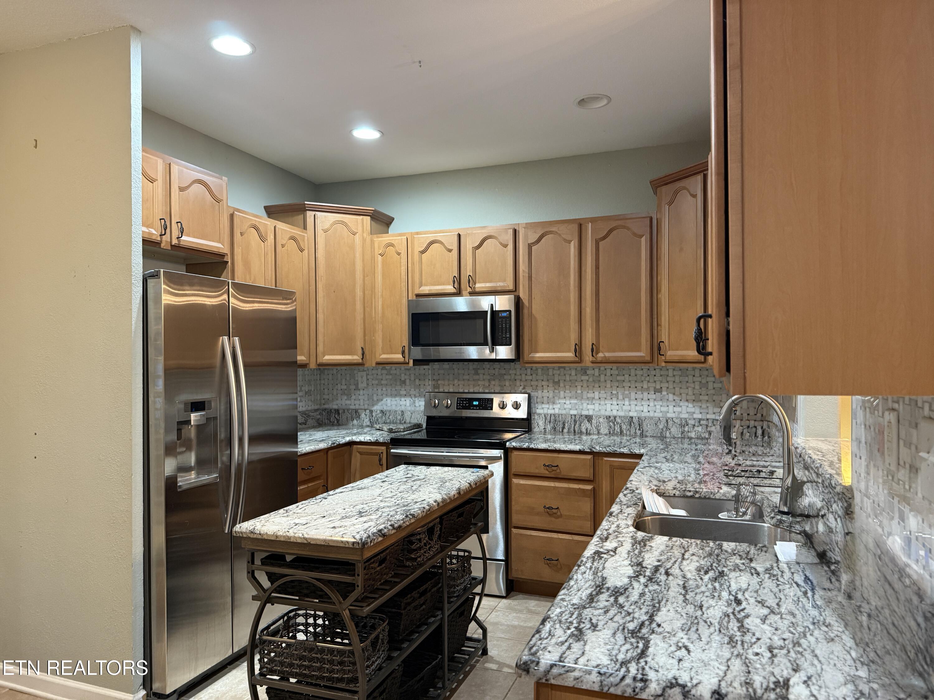 7250 Oakfield Lane Powell, TN 37849 - Photo 7 of 28 Kitchen