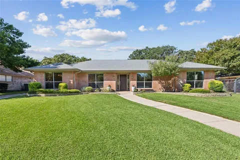 $685,000 | 10 Valley Wood Court, Trophy Club, TX 76262