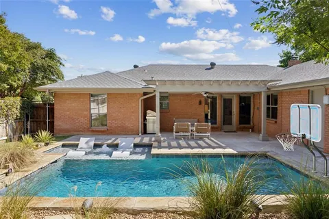 $685,000 | 10 Valley Wood Court, Trophy Club, TX 76262