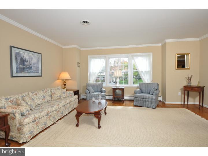 109 Crump Road Exton, PA 19341 - Photo 10 of 24 Living Room