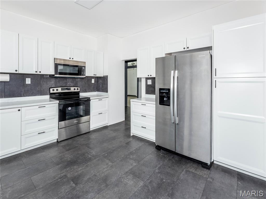 710 East Main Street Alhambra, IL 62001 - Photo 8 of 27