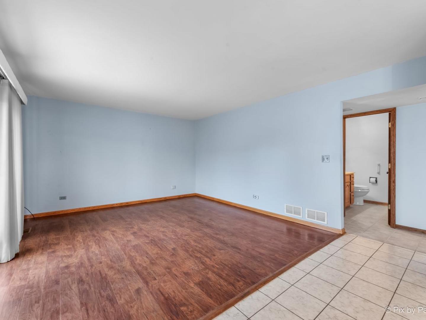 1809 Locust Lane Mount Prospect, IL 60056 - Photo 12 of 36 Gallery Image 12