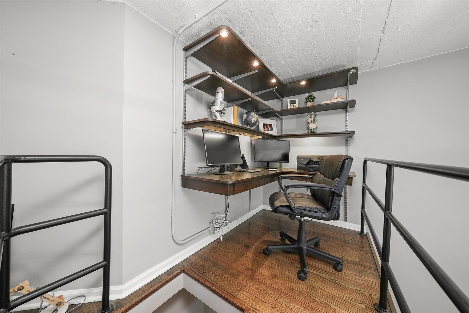 1019 West Jackson Boulevard, Unit 3G Chicago, IL 60607 - Photo 6 of 10