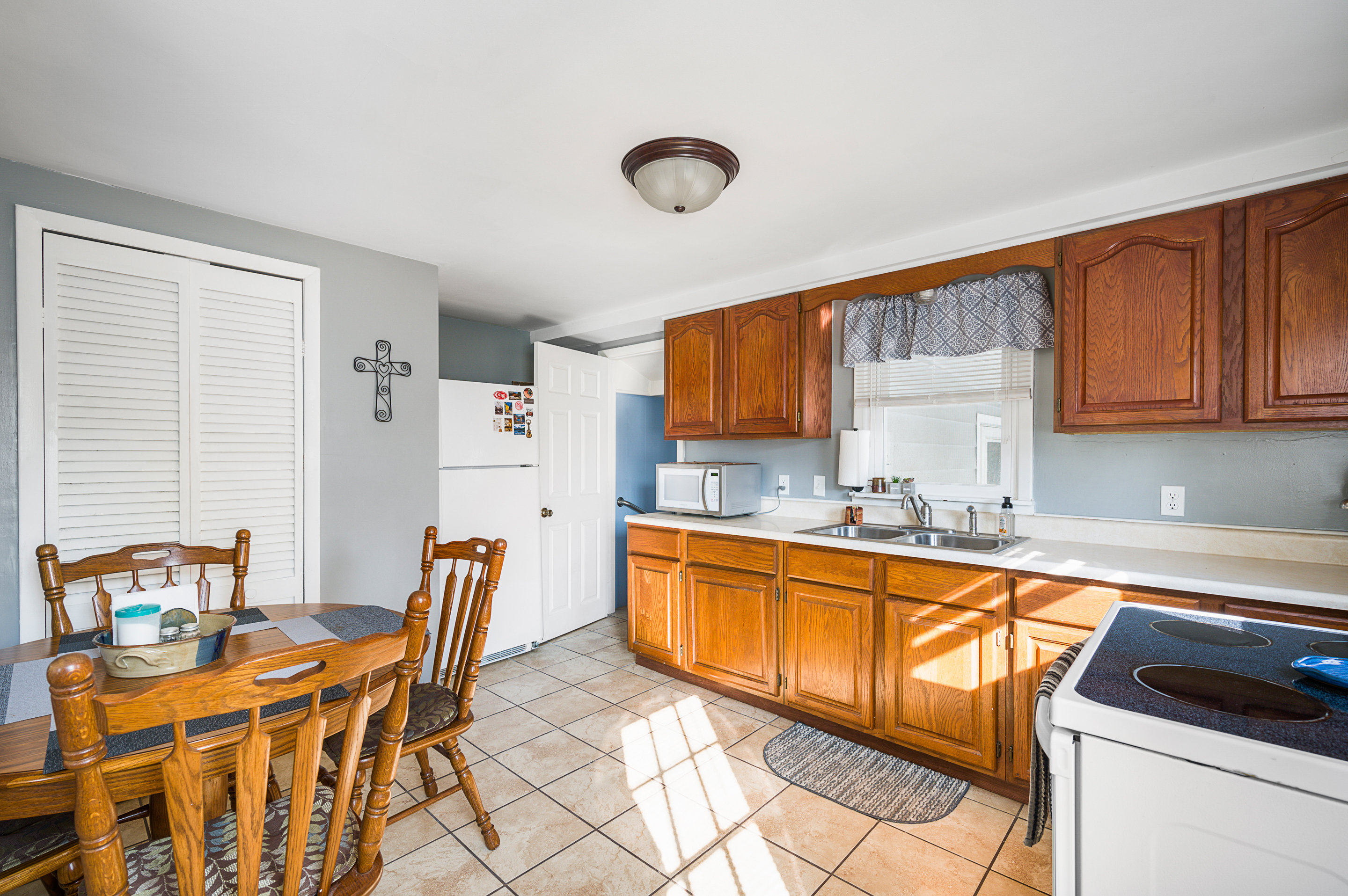 222 Angling Road Farmland, IN 47340 - Photo 8 of 20 Gallery Image 8