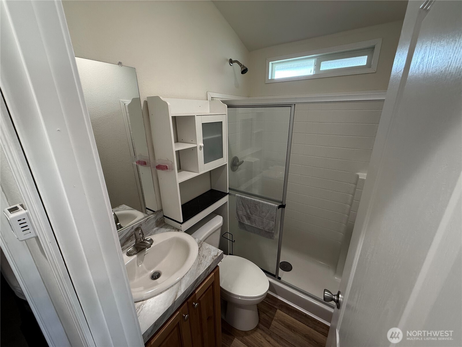 31465 Moore Road Northeast, Unit 801 Coulee City, WA 99115 - Photo 17 of 38 a bathroom with a toilet sink and shower