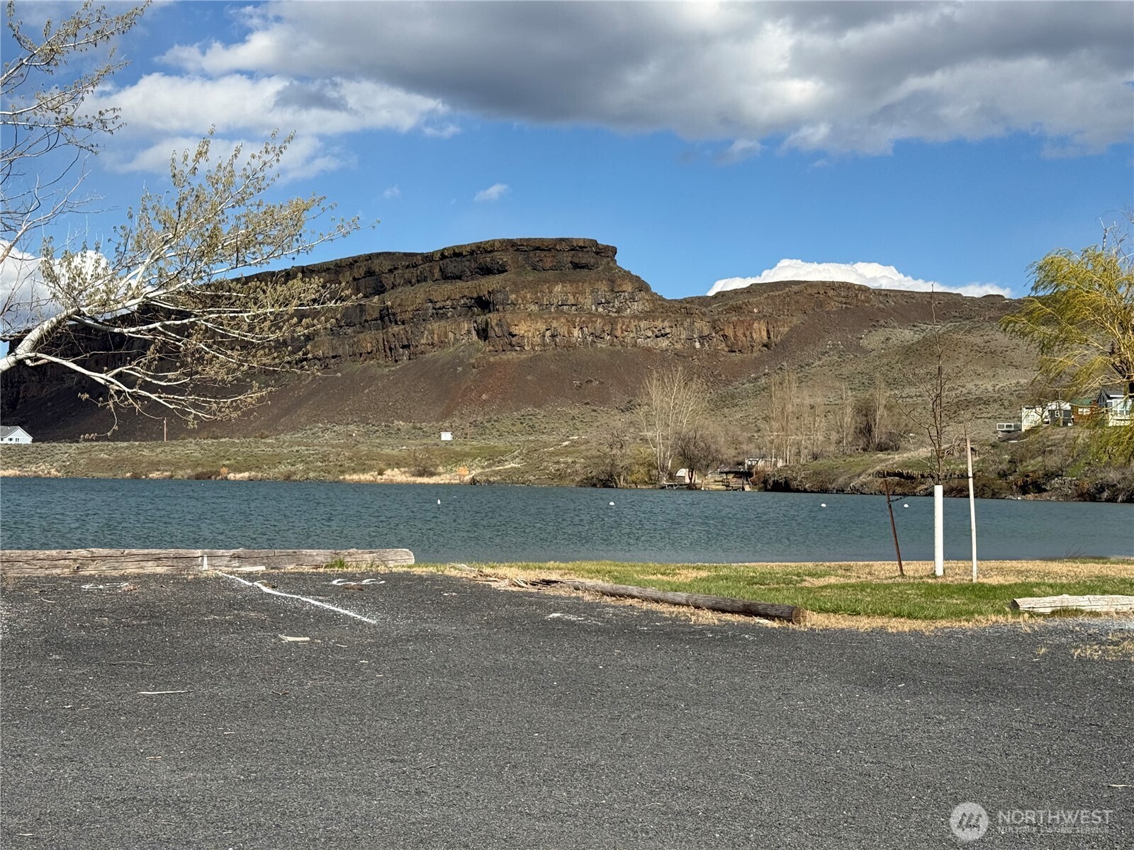 31465 Moore Road Northeast, Unit 801 Coulee City, WA 99115 - Photo 25 of 38 a view of a lake with a mountain