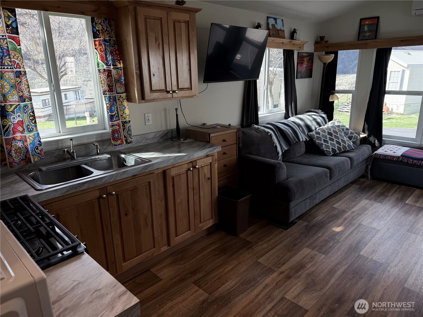 31465 Moore Road Northeast, Unit 801 Coulee City, WA 99115 - Photo 7 of 38 a kitchen with a sink stove and cabinets