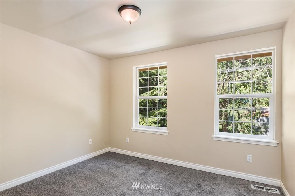 924 Southwest Berry Lake Road Port Orchard, WA 98367 - Photo 19 of 25 Gallery Image 19