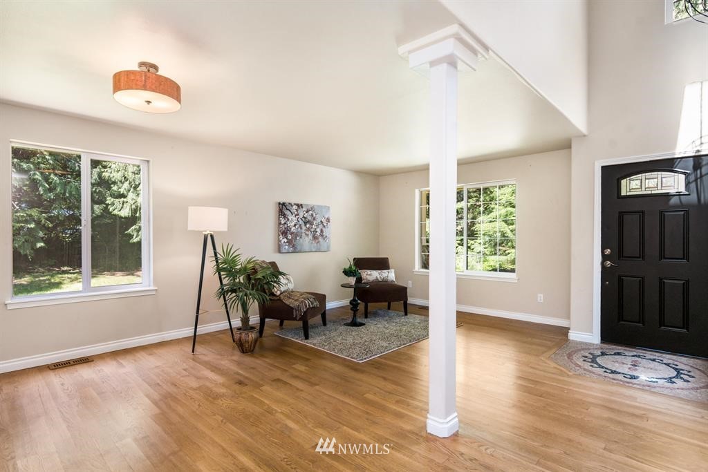 924 Southwest Berry Lake Road Port Orchard, WA 98367 - Photo 3 of 25 Gallery Image 3