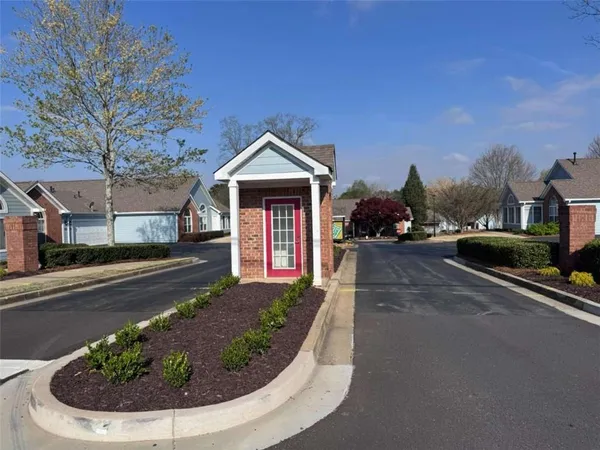 $425,000 | 22105 Harvest Ridge Lane, Johns Creek, GA 30022