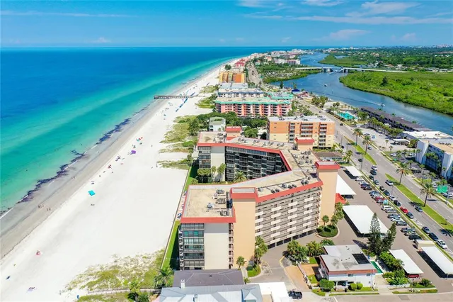 $3,500 | 18304 Gulf Boulevard, Unit 516, Redington Shores, FL 33708