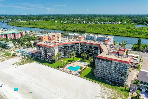 $3,500 | 18304 Gulf Boulevard, Unit 516, Redington Shores, FL 33708