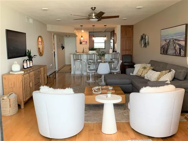 $3,500 | 18304 Gulf Boulevard, Unit 516, Redington Shores, FL 33708