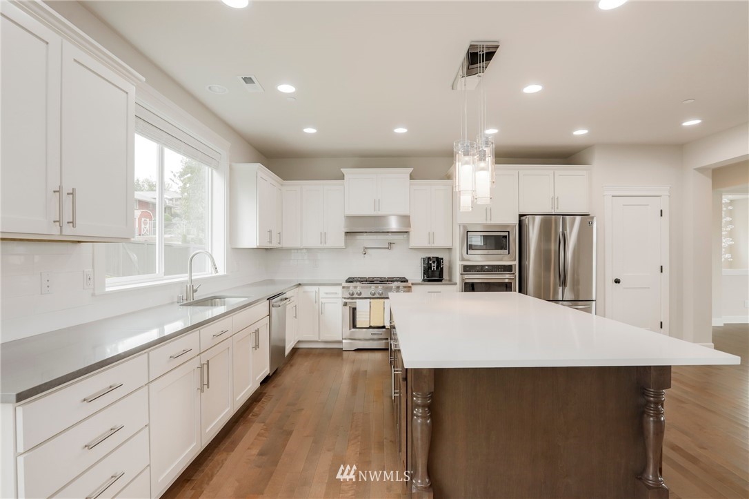 10807 Northeast 193rd Street Bothell, WA 98011 - Photo 16 of 40 Gallery Image 16