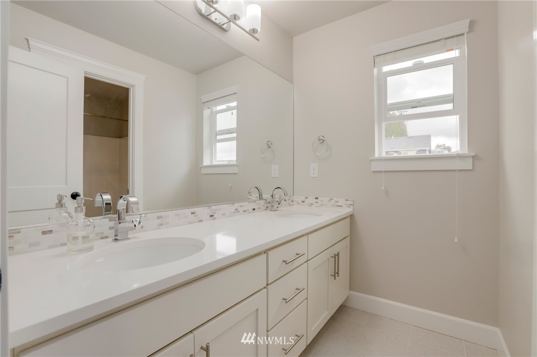 10807 Northeast 193rd Street Bothell, WA 98011 - Photo 28 of 40 Gallery Image 28