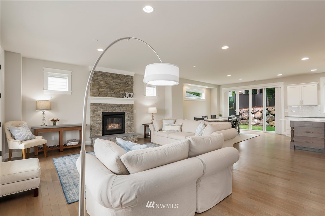 10807 Northeast 193rd Street Bothell, WA 98011 - Photo 9 of 40 Gallery Image 9