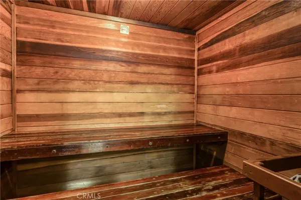 $124,900 | 4040 Piedmont Drive, Unit 255, Highland, CA 92346