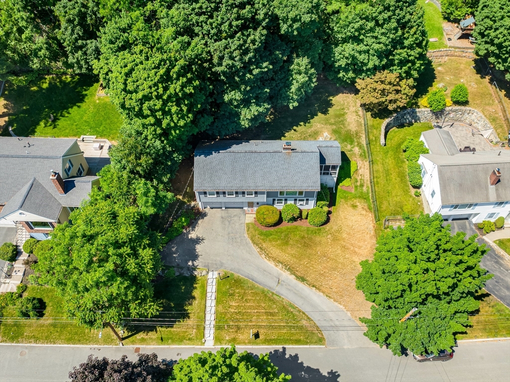 38 Robinhood Road Winchester, MA 01890 - Photo 31 of 32
