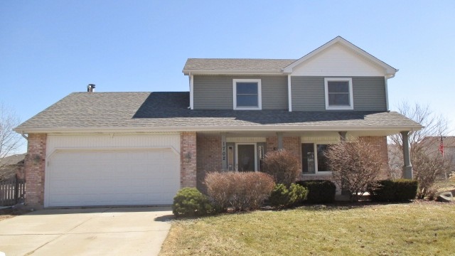 1702 Chestnut Hill Road Plainfield, IL 60586 - Photo 1 of 25