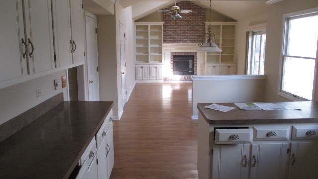 1702 Chestnut Hill Road Plainfield, IL 60586 - Photo 3 of 25