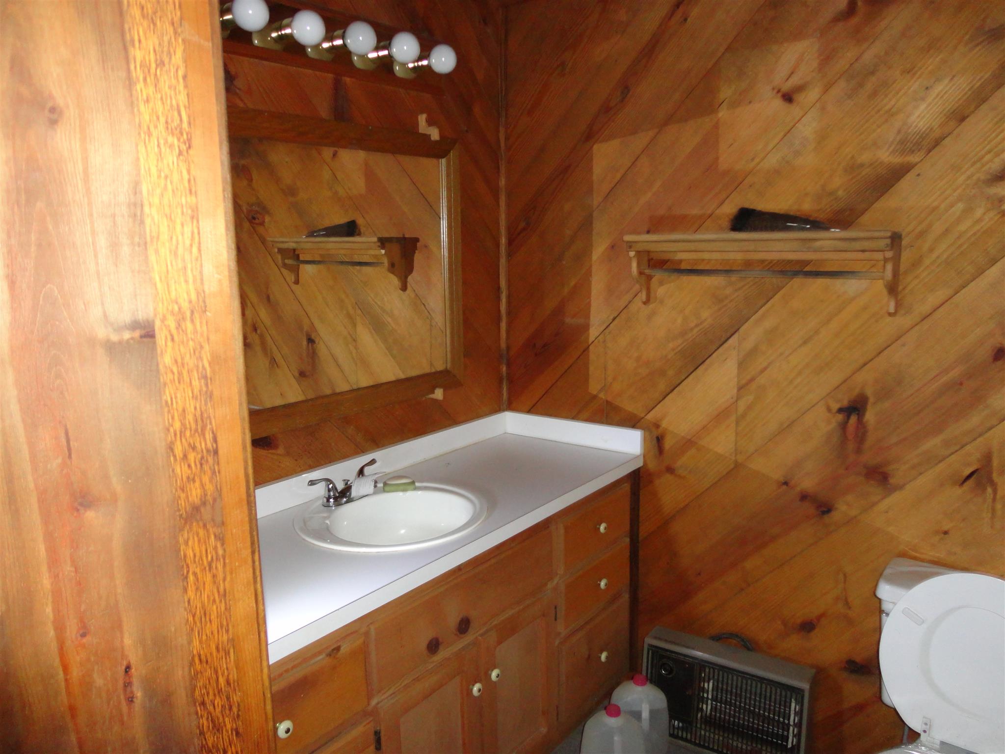 2478 Hurricane Ridge Road Smithville, TN 37166 - Photo 11 of 15 Master bathroom