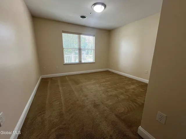 $2,094 | 11 Hampstead Place, Unit 213, Saratoga Springs, NY 12866