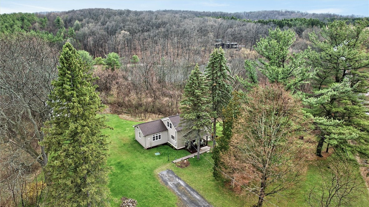 5790 Rossier Road Canandaigua Town, NY 14424 - Photo 3 of 46