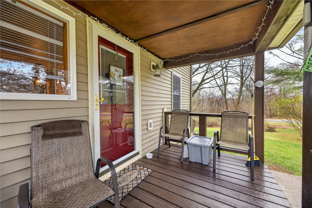 5790 Rossier Road Canandaigua Town, NY 14424 - Photo 4 of 46