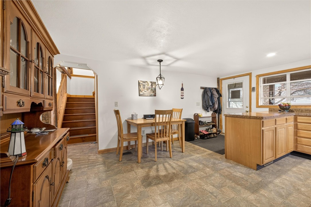 5790 Rossier Road Canandaigua Town, NY 14424 - Photo 8 of 46