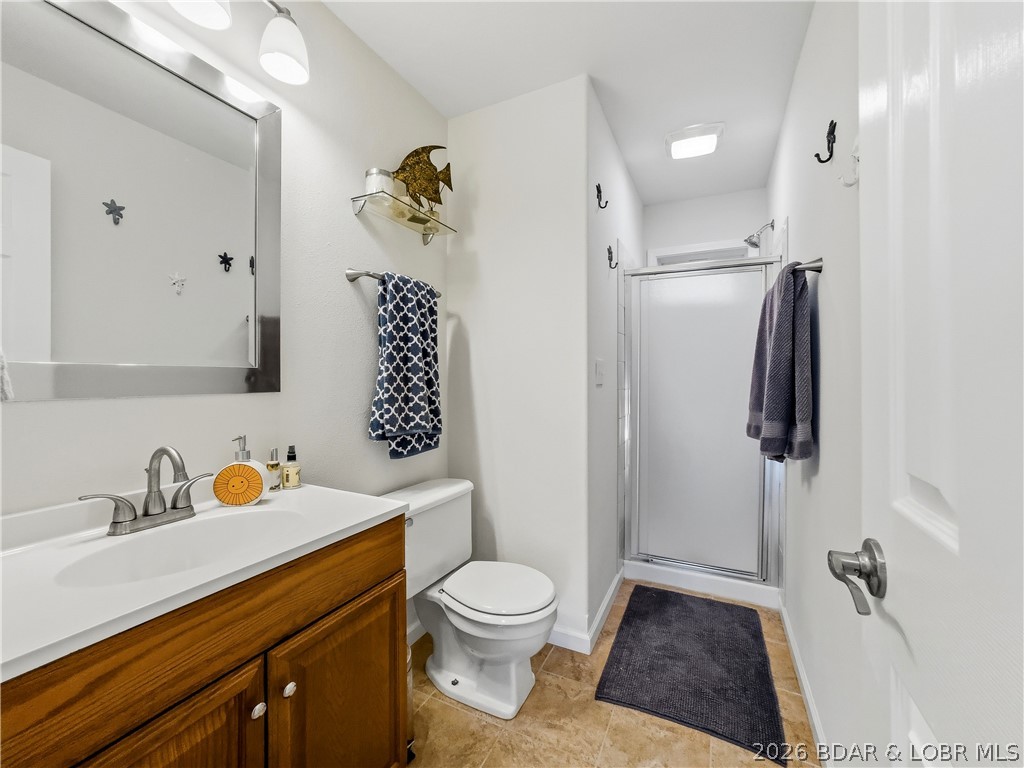 710 Petunia Road Camdenton, MO 65020 - Photo 24 of 51 Bathroom