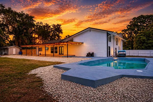 $775,000 | 912 South 5th Street, Macclenny, FL 32063
