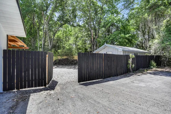 $775,000 | 912 South 5th Street, Macclenny, FL 32063