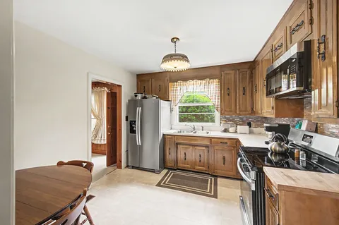 a very nice looking room with many windows