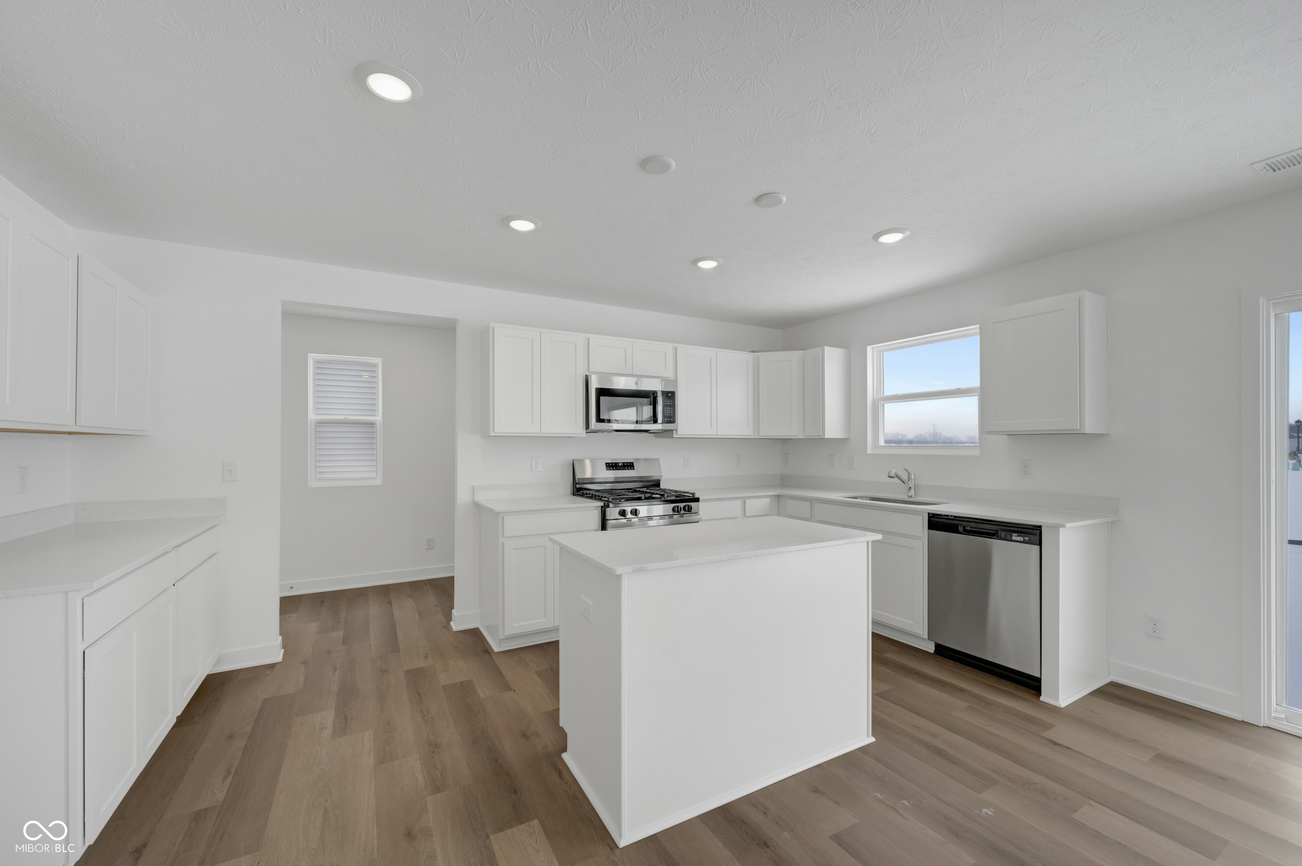 3927 Quinn Road Indianapolis, IN 46239 - Photo 2 of 22