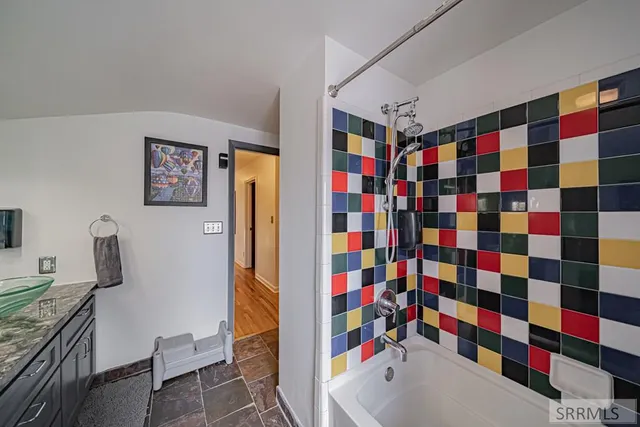 $2,900 | 976 Canyon Avenue, Idaho Falls, ID 83402