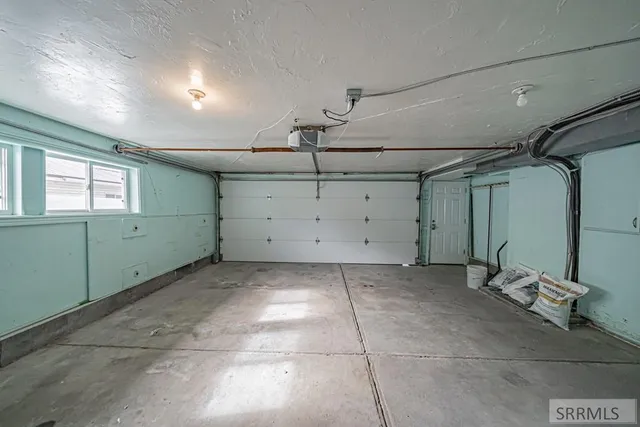 $2,900 | 976 Canyon Avenue, Idaho Falls, ID 83402