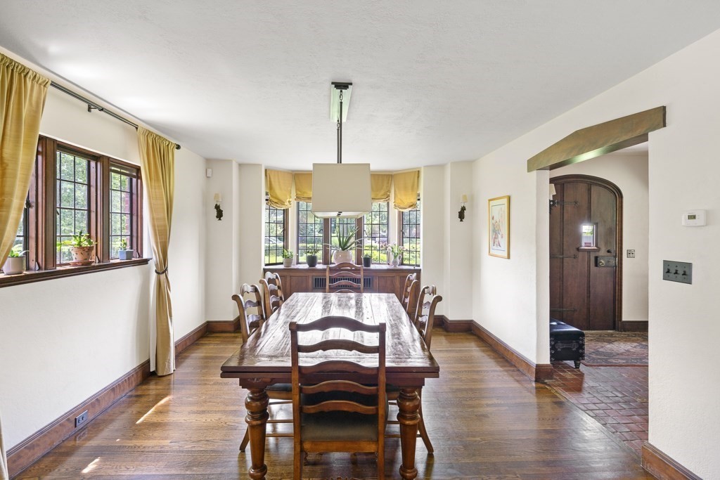 1765 Beacon Street Newton, MA 02468 - Photo 6 of 26