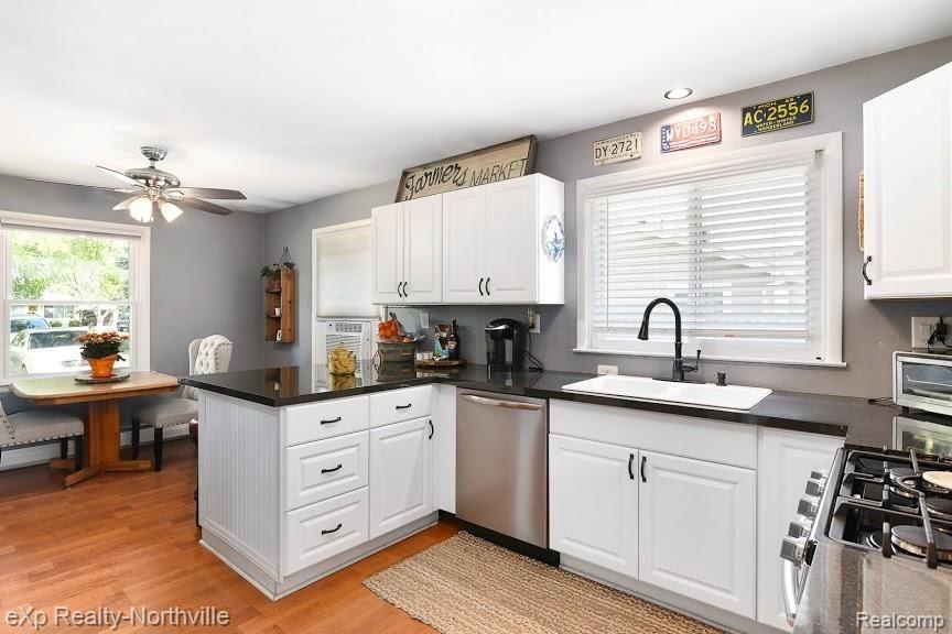 2722 Culbertson Avenue Rochester Hills, MI 48307 - Photo 20 of 44
