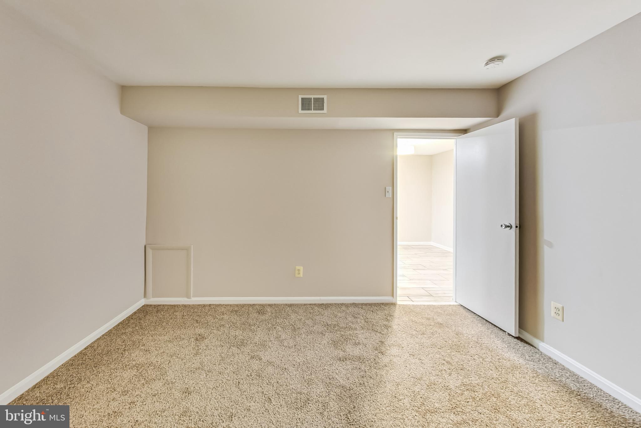 6143 Edsall Road, Unit B Alexandria, VA 22304 - Photo 11 of 25