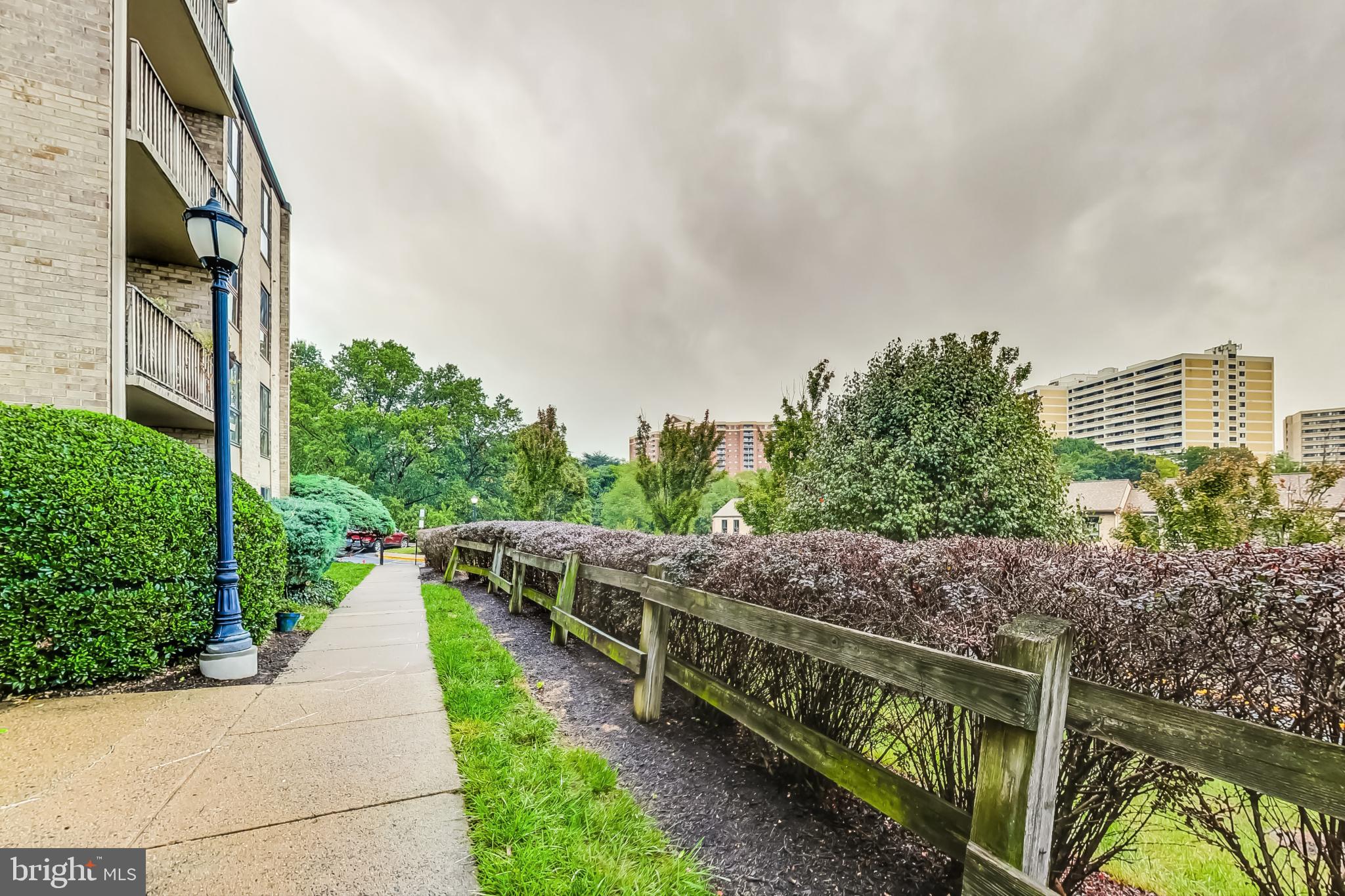 6143 Edsall Road, Unit B Alexandria, VA 22304 - Photo 20 of 25