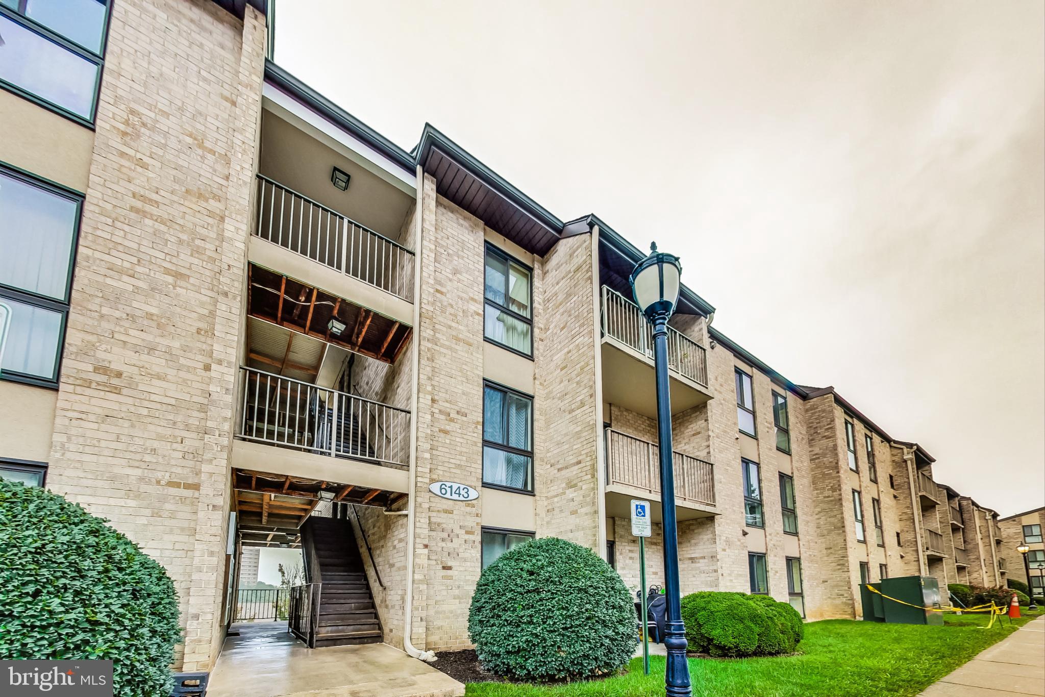 6143 Edsall Road, Unit B Alexandria, VA 22304 - Photo 2 of 25